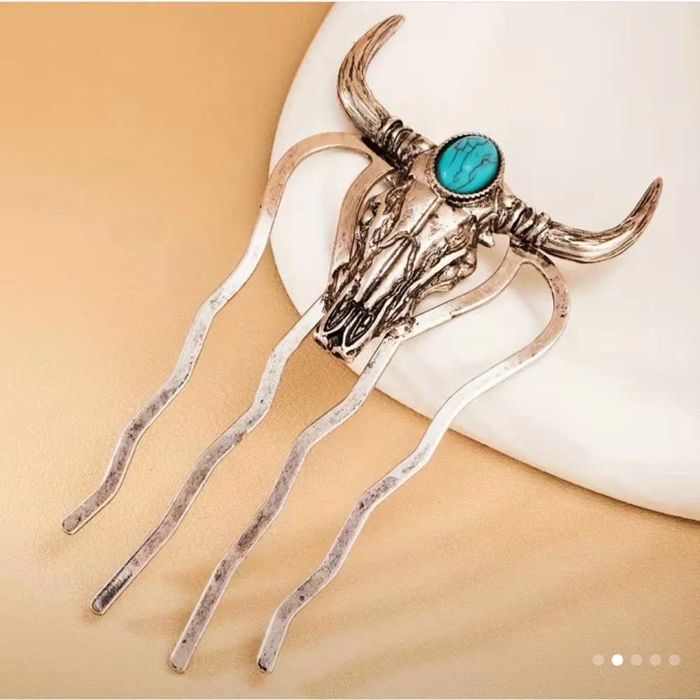 Silver Bull Skull Hair Comb - Picture 3 of 4